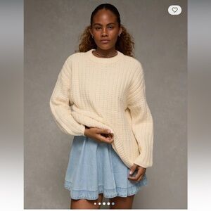 American Eagle Ivory Oversized Waffle Sweater Size Medium!